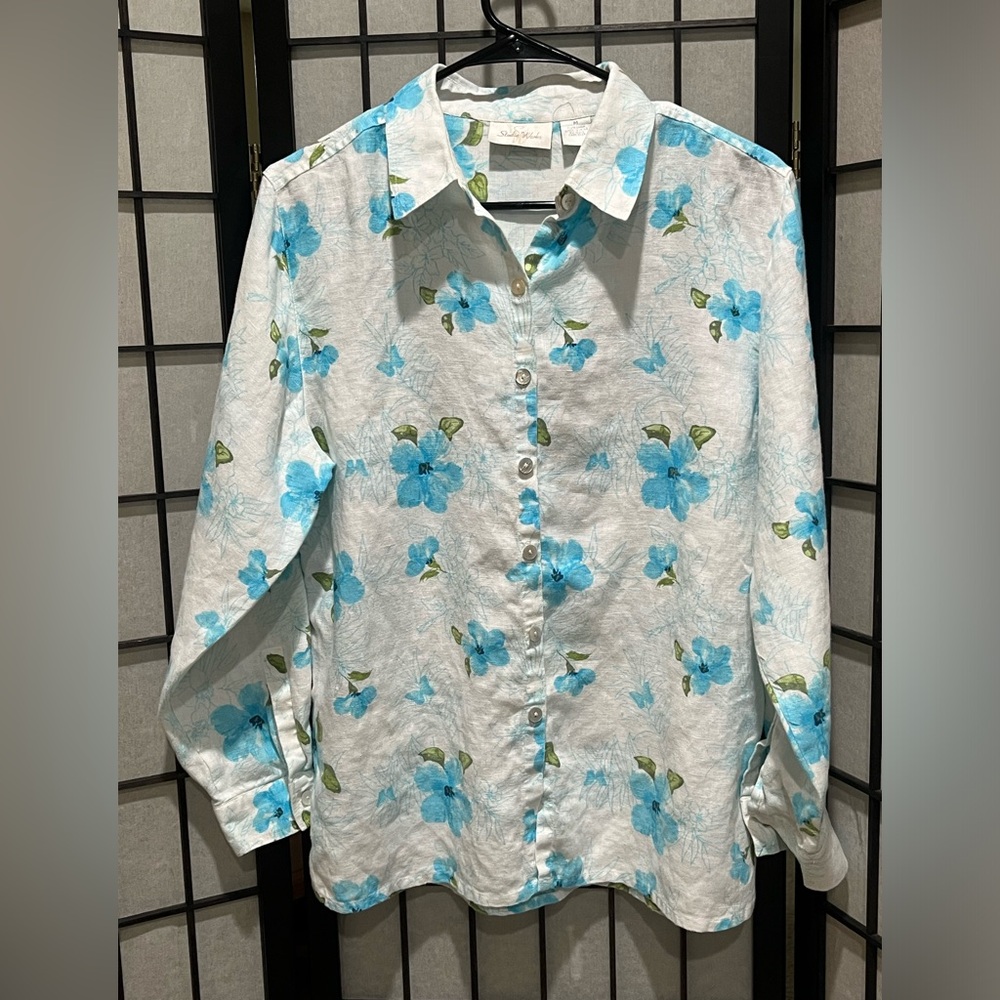 STUDIO WORKS White LINEN BLOUSE with Light Blue Floral Print WOMEN SIZE M